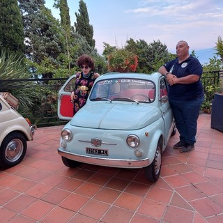 Una diva nel Fiat 500 Club d'Italia: Gina Lollobrigida diventa socia del sodalizio nato a Garlenda (FOTO)