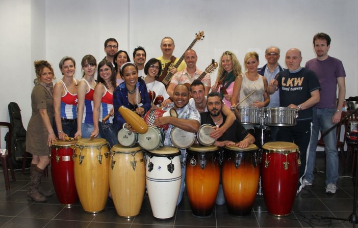 Danza: Garlenda in salsa latina con i "Dias de la Ritmica Cubana" Danza: Garlenda in salsa latina con i "Dias de la Ritmica Cubana"