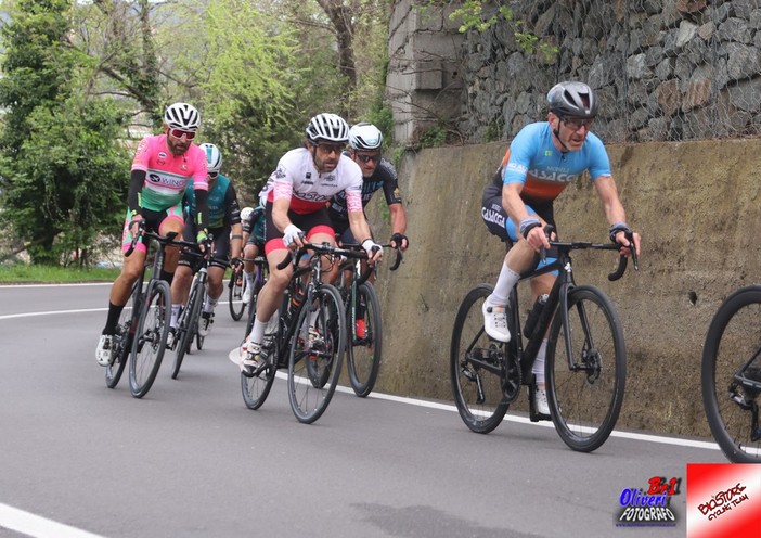 Ciclismo. Il Giro della Liguria è arrivato a Vado Ligure, la cronaca e gli scatti (GALLERY)
