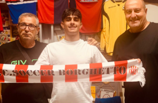 Calcio, Promozione. Soccer Borghetto in testa a punteggio pieno. Gibertini show: "Vivo per segnare. Carparelli? Grande persona che mi sta aiutando tanto" Calcio, Promozione. Soccer Borghetto in testa a punteggio pieno. Gibertini show: "Vivo per segnare. Carparelli? Grande persona che mi sta aiutando tanto"