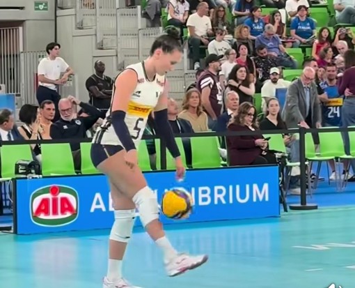 La pallavolista albisolese Ilaria Spirito conquista il web: virale il video dei palleggi prima di un match con la Nazionale