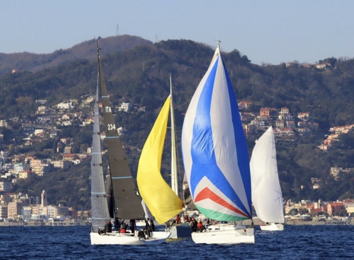 Vela. Classifiche compatte e sfide aperte dopo la terza prova del Campionato Invernale del Ponente Vela. Classifiche compatte e sfide aperte dopo la terza prova del Campionato Invernale del Ponente