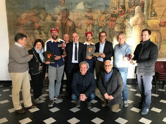 Il sindaco di Albenga incontra i piloti della Dakar Maurizio Gerini e Fausto Vignola