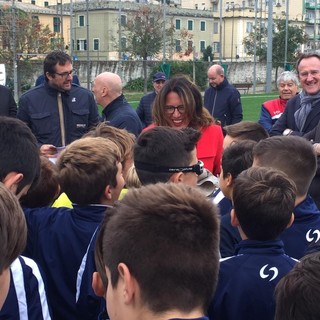 Fotonotizia: inaugurati i campi di calcio riqualificati a Pra, al Lagaccio e a Quarto Fotonotizia: inaugurati i campi di calcio riqualificati a Pra, al Lagaccio e a Quarto