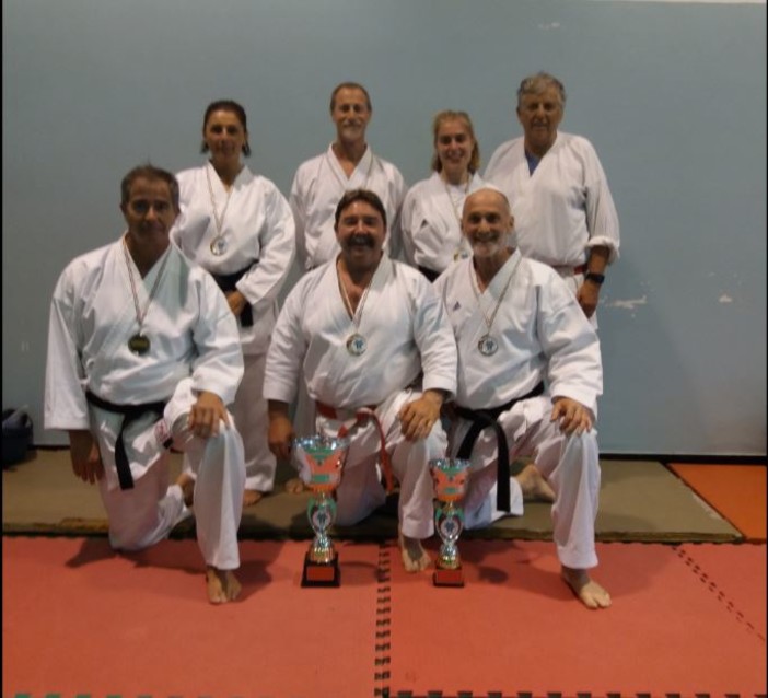 Ben quattro titoli al Karate club Savona ai campionati italiani master di Quiliano Ben quattro titoli al Karate club Savona ai campionati italiani master di Quiliano