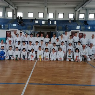 Albenga, il Palamarco ha ospitato lo Stage di Karate Shotokan 8° Dan