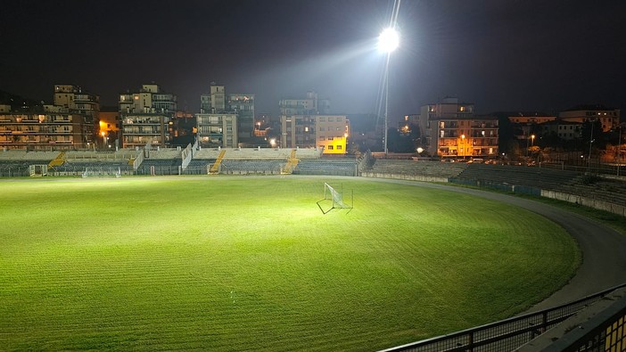 "Luci al Bacigalupo", nello stadio di Savona ecco la riaccensione. Viti: "Martedì l'utilizzo nelle ore serali con l'uso delle docce" "Luci al Bacigalupo", nello stadio di Savona ecco la riaccensione. Viti: "Martedì l'utilizzo nelle ore serali con l'uso delle docce"