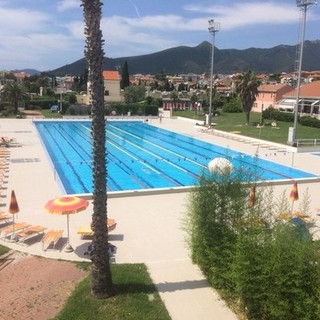 Loano, ultimati i lavori di riqualificazione della piscina olimpionica del PalaGarassini (FOTO)