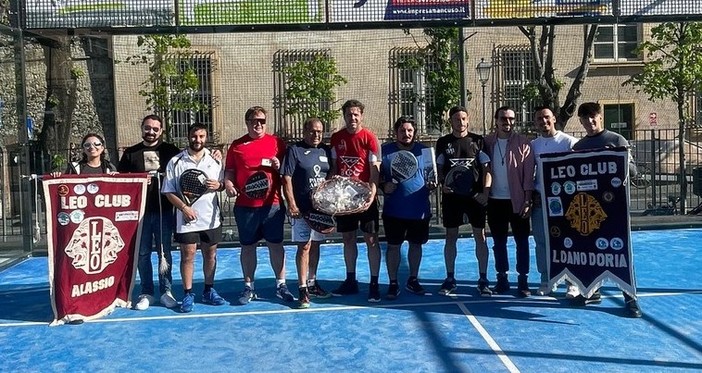 Leo Club Loano Doria, successo per il “Padeleo”: torneo amatoriale di padel con scopo benefico