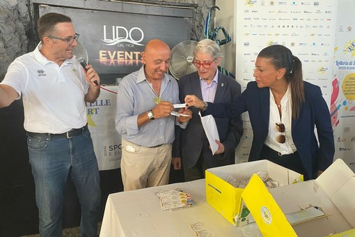 Lotteria delle Stelle | Ecco il biglietto fortunato per l'iniziativa a sostegno dell'associazione Gigi Ghirotti Lotteria delle Stelle | Ecco il biglietto fortunato per l'iniziativa a sostegno dell'associazione Gigi Ghirotti