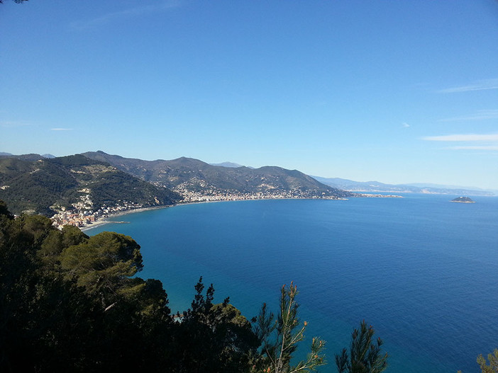 Laigueglia lancia il Premio SeaLab: sport e mare per una comunità inclusiva Laigueglia lancia il Premio SeaLab: sport e mare per una comunità inclusiva