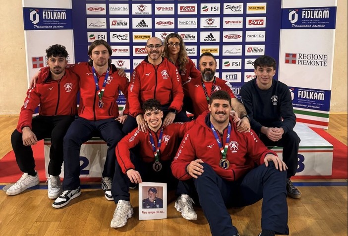 Lotta, Portuali Savona. Pioggia di medaglie all'Open d'Italia, Samuele Varicelli si tinge d'oro Lotta, Portuali Savona. Pioggia di medaglie all'Open d'Italia, Samuele Varicelli si tinge d'oro