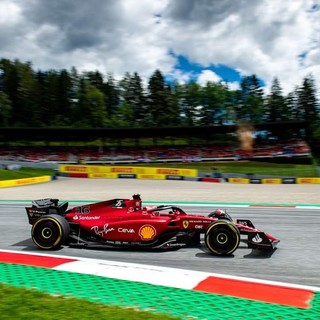 F1. Leclerc soffre ma vince in Austria: Ferrari tanto forte quanto fragile, battuto Verstappen