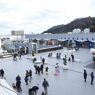 Continua il Carnevale al Molo 8.44: baby dance, truccabimbi e laboratori creativi