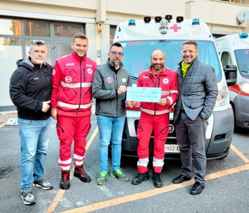 Il Motoclub Domina devolve il ricavato della tombolata di Natale alla Croce Rossa di Loano