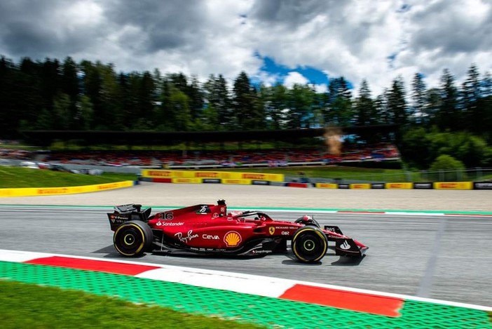 F1. Leclerc soffre ma vince in Austria: Ferrari tanto forte quanto fragile, battuto Verstappen