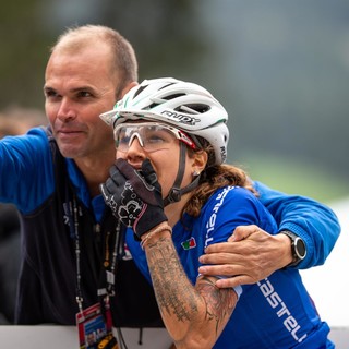 l CT della Nazionale Italiana Mountain Bike e organizzatore dell'Andora Bike Race Mirko Celestino con Marika Tovo ai Campionati del Mondo di Mountain Bike 2018 - (Credits: Michele Mondini)