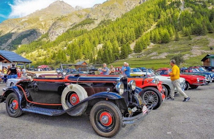 Domenica 25 agosto appuntamento imperdibile con la Rievocazione Storica delle auto d’epoca Domenica 25 agosto appuntamento imperdibile con la Rievocazione Storica delle auto d’epoca