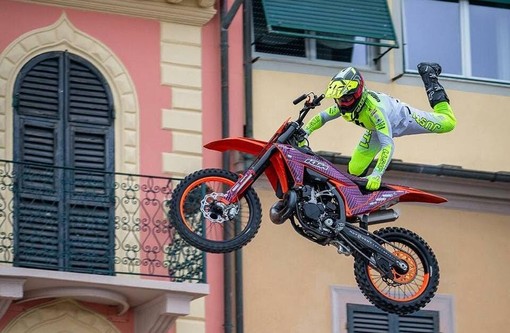 Motorshow e mototerapia a Celle, raccolti 3800 euro per la pediatria del San Paolo