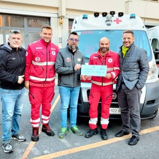 Il Motoclub Domina devolve il ricavato della tombolata di Natale alla Croce Rossa di Loano