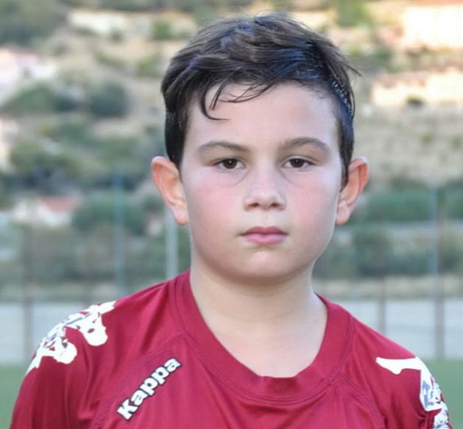 Ventimiglia, lutto nel mondo del calcio, muore a soli 15 anni Manuel Cesarini. Il cordoglio della società: "Un ragazzo speciale" (video) Ventimiglia, lutto nel mondo del calcio, muore a soli 15 anni Manuel Cesarini. Il cordoglio della società: "Un ragazzo speciale" (video)