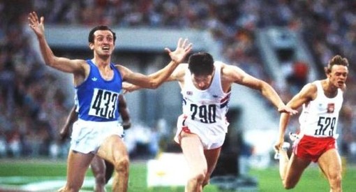 Un minuto di raccoglimento su tutti i campi per ricordare Pietro Mennea Un minuto di raccoglimento su tutti i campi per ricordare Pietro Mennea