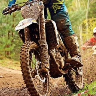 Dego accoglie la carovana del Campionato Italiano Enduro: in gara oltre 230 piloti