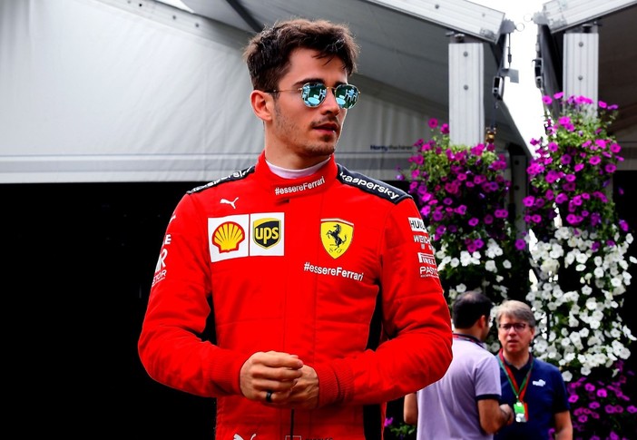 F1. A Monaco pole col &quot;botto&quot; per Charles Leclerc, che a casa sua torna davanti a tutti dopo un anno e mezzo