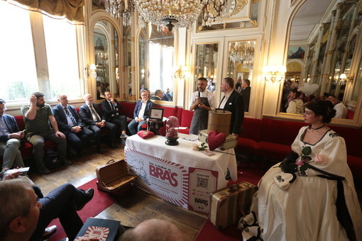 Matteo Baronetto è ambasciatore della salsiccia di Bra: presentata al "Del Cambio” la manifestazione Bra’s (Video)