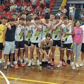 New Basket ABC Ponente: L'Under 17 gold chiuse la stagione con il titolo di vice campione regionale New Basket ABC Ponente: L'Under 17 gold chiuse la stagione con il titolo di vice campione regionale