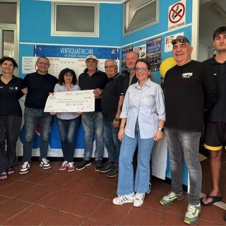 Nuoto | La maratona solidale di Alassio è un successo, raccolti più di 1500 euro a favore di Avis