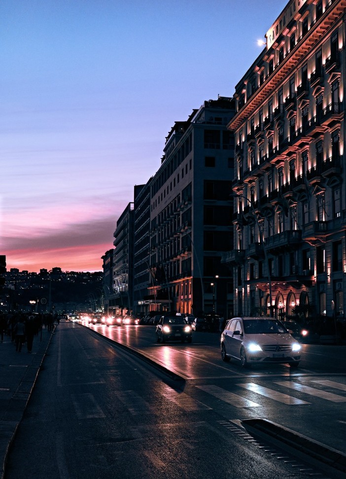 Scopri Napoli in Autonomia: Guida al Noleggio Auto Economico alla Stazione Centrale Scopri Napoli in Autonomia: Guida al Noleggio Auto Economico alla Stazione Centrale