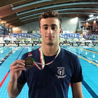 Nuoto: Due medaglie e tre primati regionali per Alberto Razzetti a Riccione