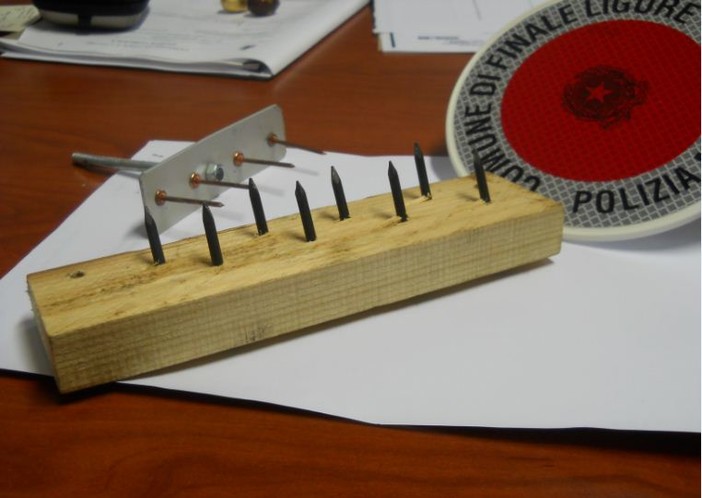 Barre chiodate e cavi tesi alle Manie, il Comune di Finale va al contrattacco: "Abbiamo sporto denuncia contro ignoti"