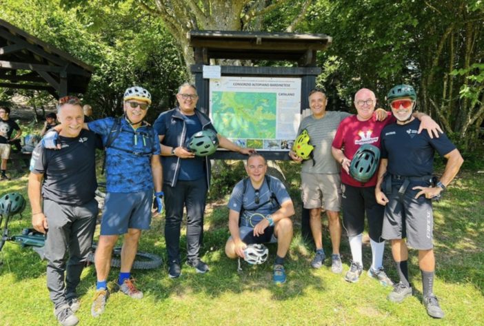 Sentieri e tracciati del ponente savonese, bike tour di Toti sul Colle del Melogno: "Sport elemento prezioso per promuovere il comprensorio" (FOTO e VIDEO) Sentieri e tracciati del ponente savonese, bike tour di Toti sul Colle del Melogno: "Sport elemento prezioso per promuovere il comprensorio" (FOTO e VIDEO)