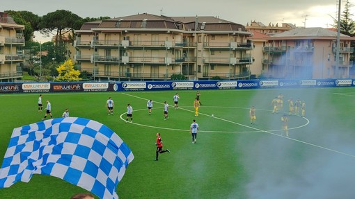 Calcio, Eccellenza. Il Serra Riccò prova a scappare, il Pietra lo riacciuffa: al "Devincenzi" è 2-2