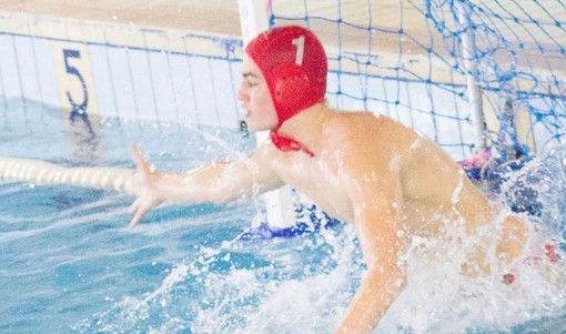 Rari Nantes Savona. Infortunio alle spalle per Giotta Lucifero, il portiere resta in biancorosso: "Grazie alla società e alla mia famiglia per il sostegno"
