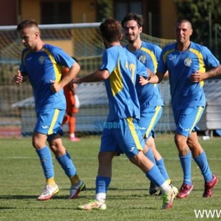 Calcio. Coppa Italia di Eccellenza, si riparte con due triangolari verso la finale regionale: subito il big match Imperia-Cairese, in scena anche Busalla-Canaletto Calcio. Coppa Italia di Eccellenza, si riparte con due triangolari verso la finale regionale: subito il big match Imperia-Cairese, in scena anche Busalla-Canaletto