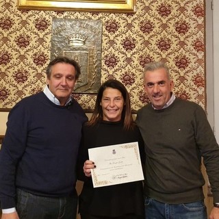 L'ex Genoa e Juve Corrado Grabbi turista fedele di Alassio: la sorella Silvia ricevuta in comune (FOTO)