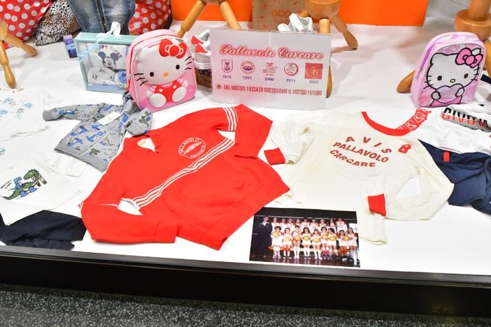 Pallavolo Carcare, 50 anni di storia e passione: il palazzetto intitolato a Stefano Ticineto Pallavolo Carcare, 50 anni di storia e passione: il palazzetto intitolato a Stefano Ticineto