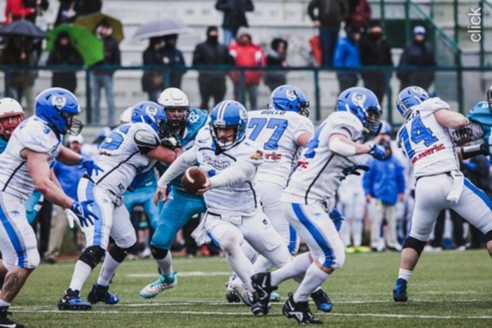 Si alza il sipario sui Pirates. La presentazione delle nuove squadre al teatro Don Bosco di Varazze Si alza il sipario sui Pirates. La presentazione delle nuove squadre al teatro Don Bosco di Varazze