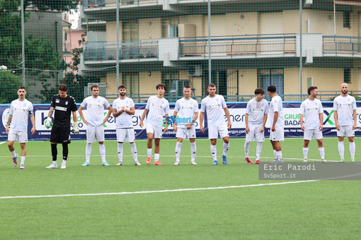 Calcio. Il Pietra Ligure si butta via un'altra volta, il Molassana recupera due gol ai biancocelesti Calcio. Il Pietra Ligure si butta via un'altra volta, il Molassana recupera due gol ai biancocelesti