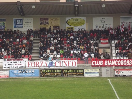 Calcio, Cuneo - Savona: gli Striscioni staccano la spina, i piemontesi rimontano e trovano la qualificazione ai supplementari