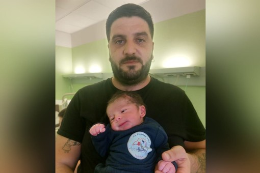 Priamar. Cicogna rossoblu per il ds Graziano, è nato Edoardo! Priamar. Cicogna rossoblu per il ds Graziano, è nato Edoardo!