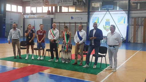 L'oro olimpico Ilaria Spirito torna nella sua Albisola: "Contenta di portare la medaglia qui, difficile ancora da realizzare" L'oro olimpico Ilaria Spirito torna nella sua Albisola: "Contenta di portare la medaglia qui, difficile ancora da realizzare"