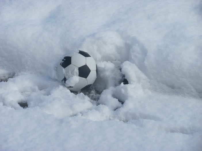 Calcio. La neve impone il primo rinvio, in Prima B oggi si giocherà solo Multedo - Spotornese Calcio. La neve impone il primo rinvio, in Prima B oggi si giocherà solo Multedo - Spotornese