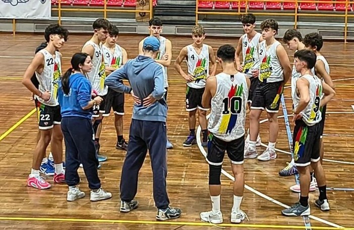 Pallacanestro Alassio. Il punto tra prime squadre, giovanili e minibasket Pallacanestro Alassio. Il punto tra prime squadre, giovanili e minibasket