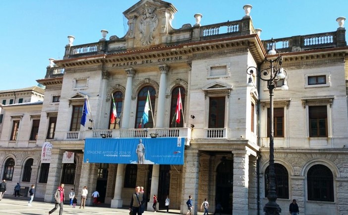 Costi quasi triplicati, a rischio la copertura della bocciofila di via Famagosta