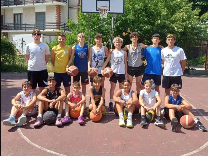 Pallacanestro Alassio. Calizzano ha ospitato il primo appuntamento con il tradizionale camp estivo Pallacanestro Alassio. Calizzano ha ospitato il primo appuntamento con il tradizionale camp estivo