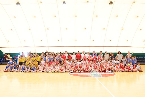 Basket: la Pallacanestro Vado festeggia la vittoria al Memorial Edo Alessi
